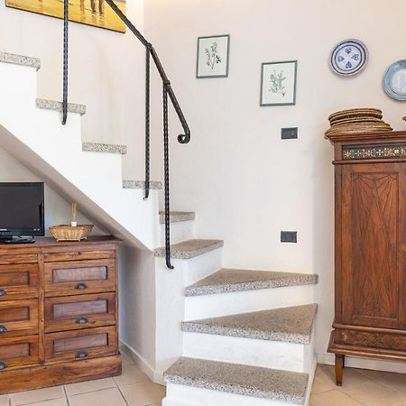 Casa Vacanze Baia Del Faro Palau Eksteriør billede