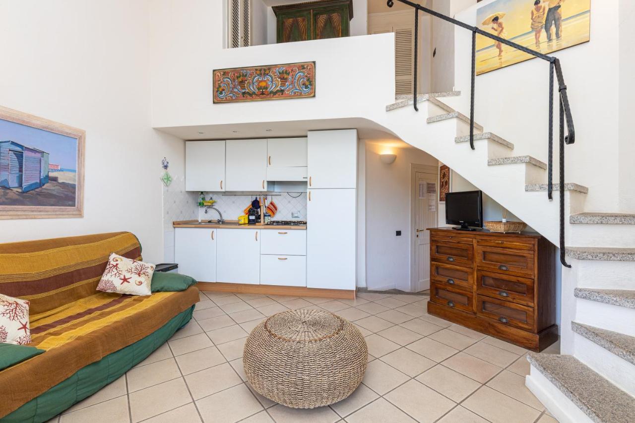 Casa Vacanze Baia Del Faro Palau Eksteriør billede